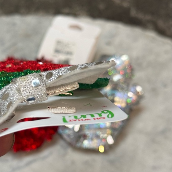 Claire’s Christmas Hair Clip Bows set of 4 & 2 Scrunchies, New - Picture 8 of 12